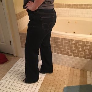 Levi’s 512 Slimming Bootcut size 12M